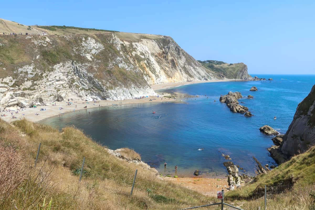 Dorset coastal holiday let location — Full Bed Hosts